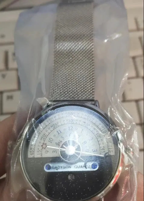 Men's gold and silver sports watch with 40mm round dial and stainless steel strap