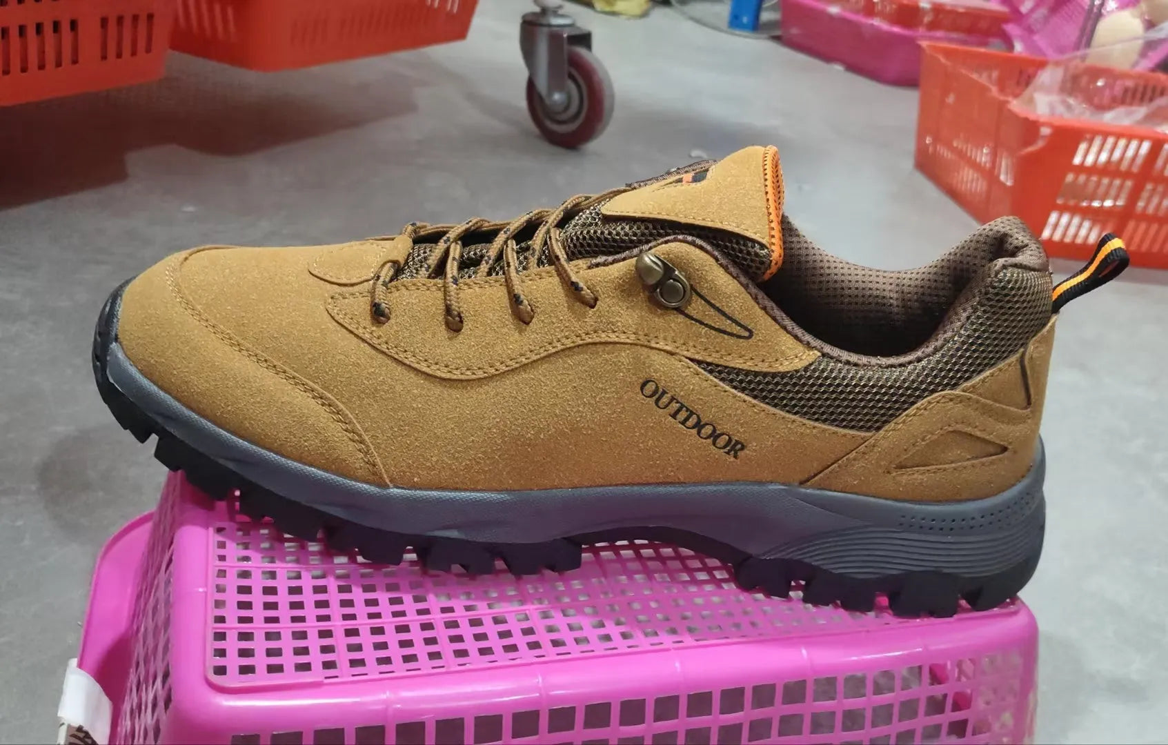Men's outdoor hiking shoes in army green showing low-cut design with viscose rubber sole