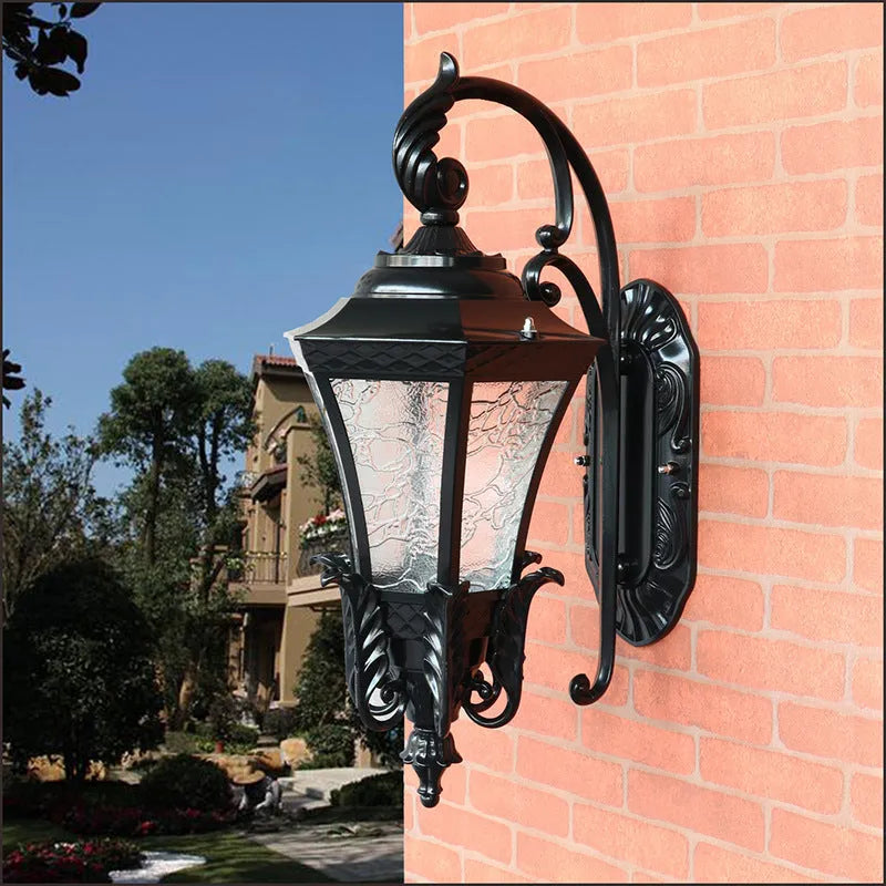 European-style outdoor waterproof courtyard lamp in black or bronze finish