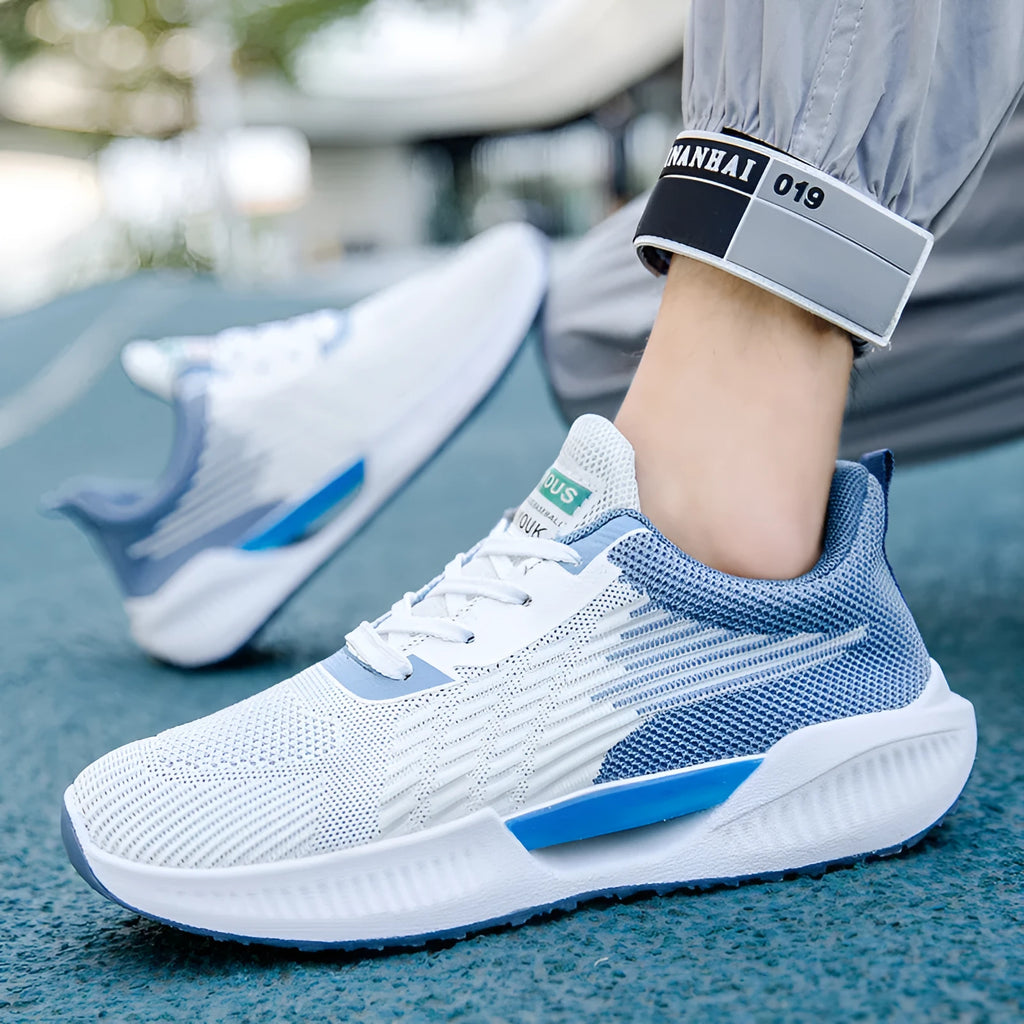 Men's blue casual mesh sports shoes with round toe and injection-moulded soles