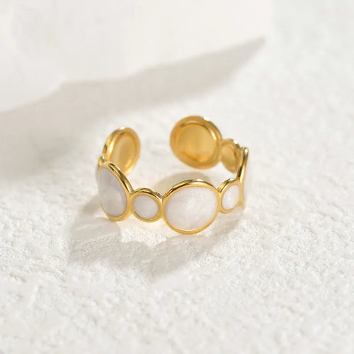 Adjustable geometric stainless steel ring with electroplated finish