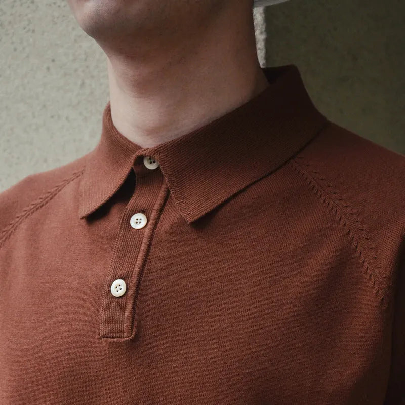 Retro slim fit cotton short-sleeved T-shirt in dark brown colour for summer leisure wear