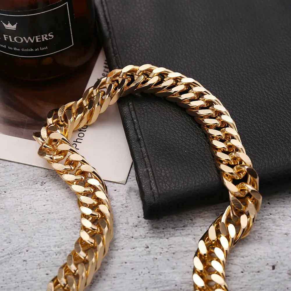 Gold tone women's thick chain necklace with 32cm length and 6cm pendant drop on alloy electroplated chain