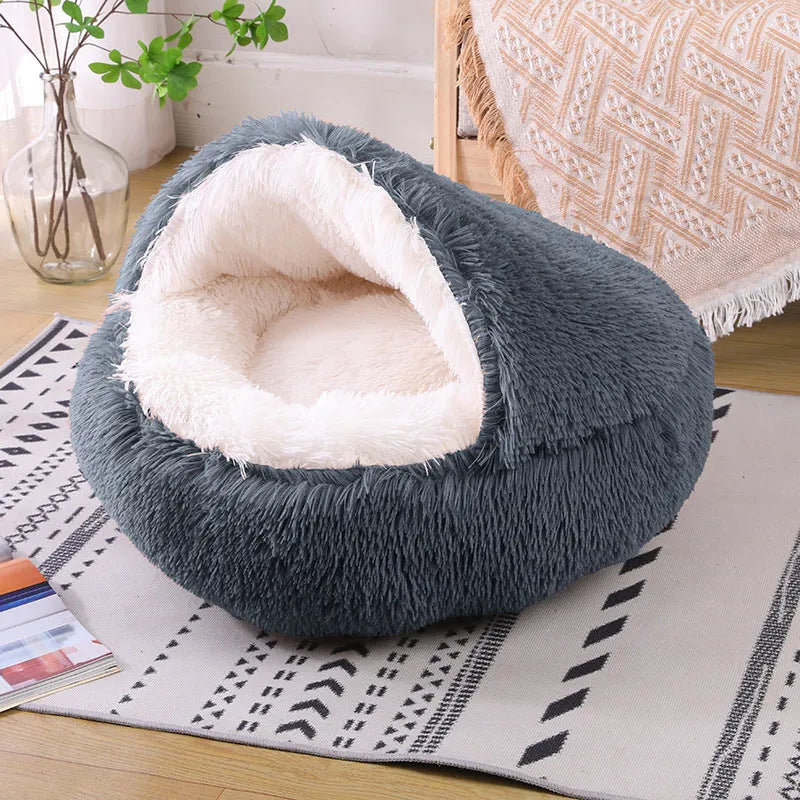 Waterproof cloth dog kennel with warm room section in semi-surrounded design