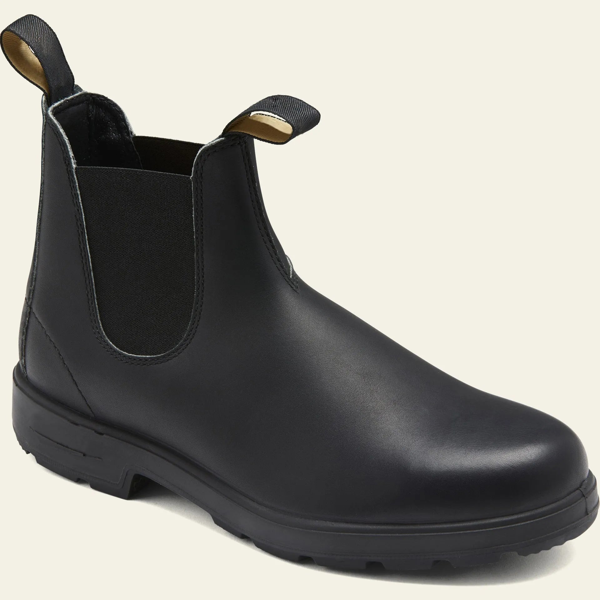 Vintage brown Chelsea boots with frosted PU upper and car suture detailing on a beef tendon sole