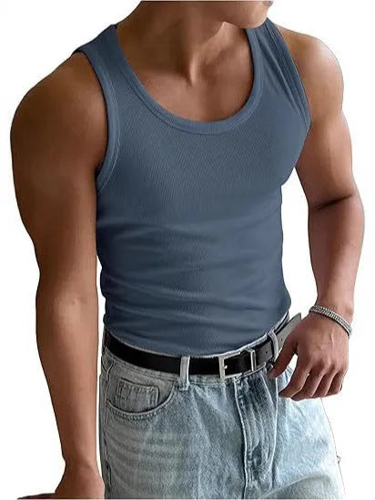 Men's slim-fit black polyester sports T-shirt with wool lining for summer workouts