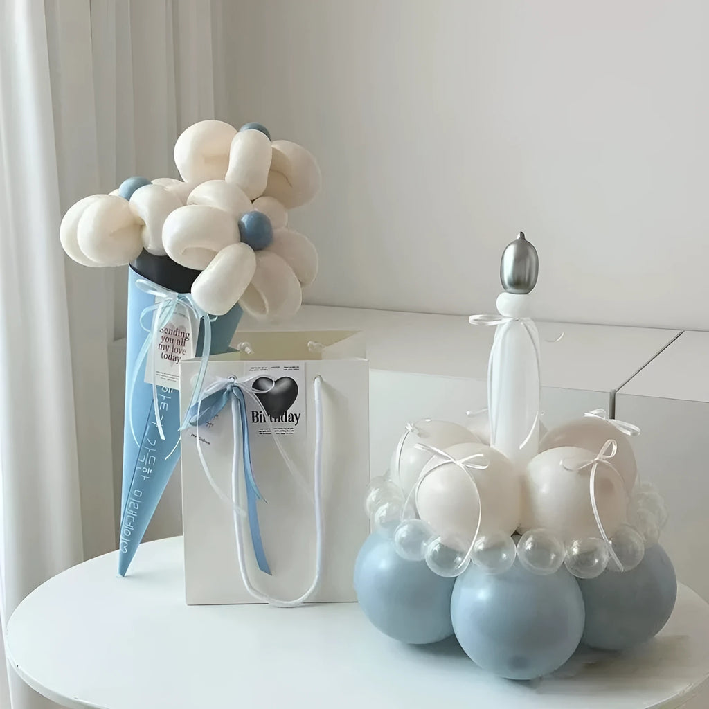 Balloon bouquet DIY kit for cake decoration with round balloons and accessories