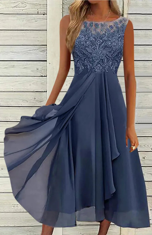 Women's sleeveless chiffon dress with hollow-out lace stitching in green colour