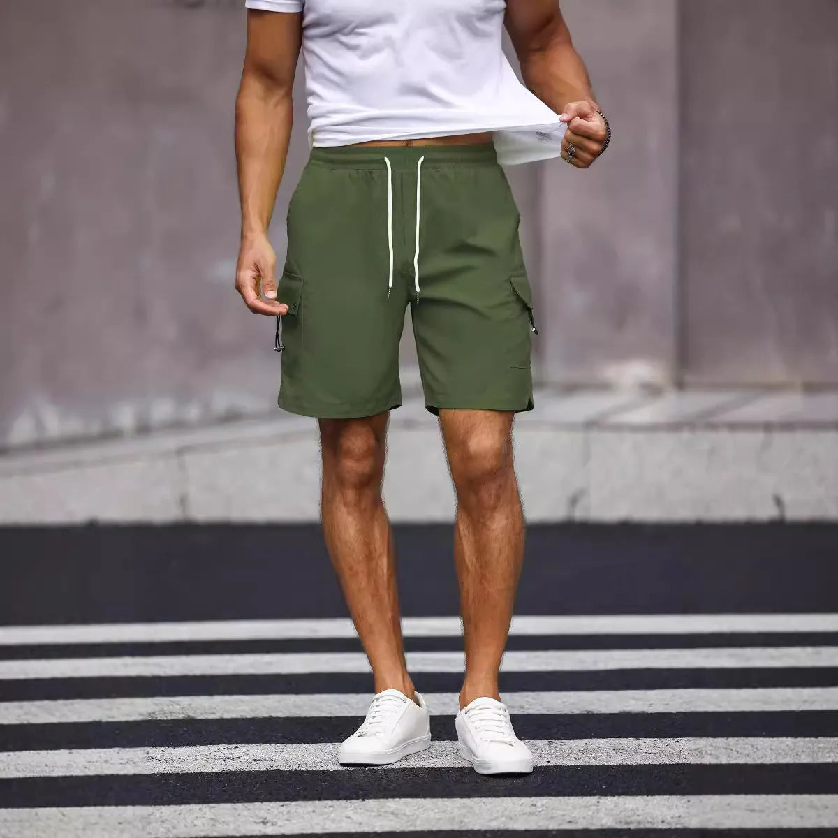 Men's loose straight-leg workwear shorts in fluorescent green or army green colours