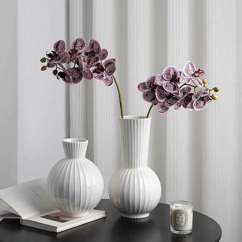Striped ceramic ball vase in American country style for table decoration