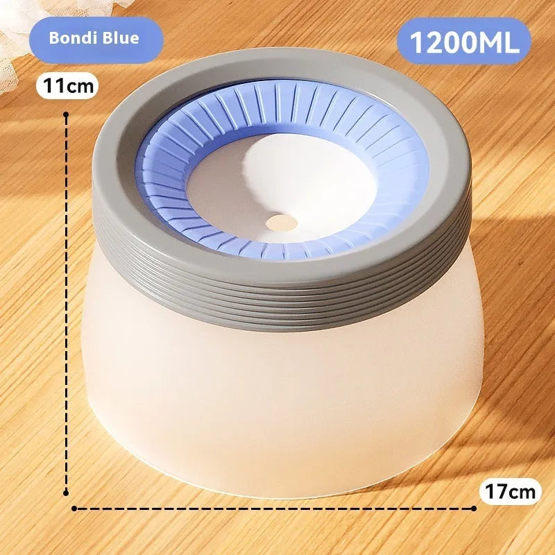 Green pet suspension drinking water bowl with non-wet mouth design on stable plate