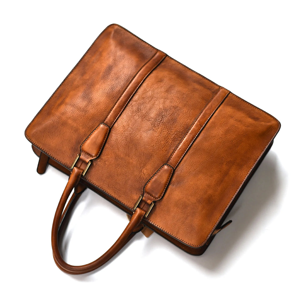 Men's 14-inch leather business handbag in horizontal square retro design with zipper closure