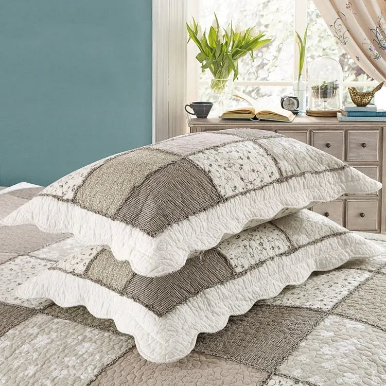 Pure cotton quilted bedspread three-piece set in Korean style with matching pillowcases.