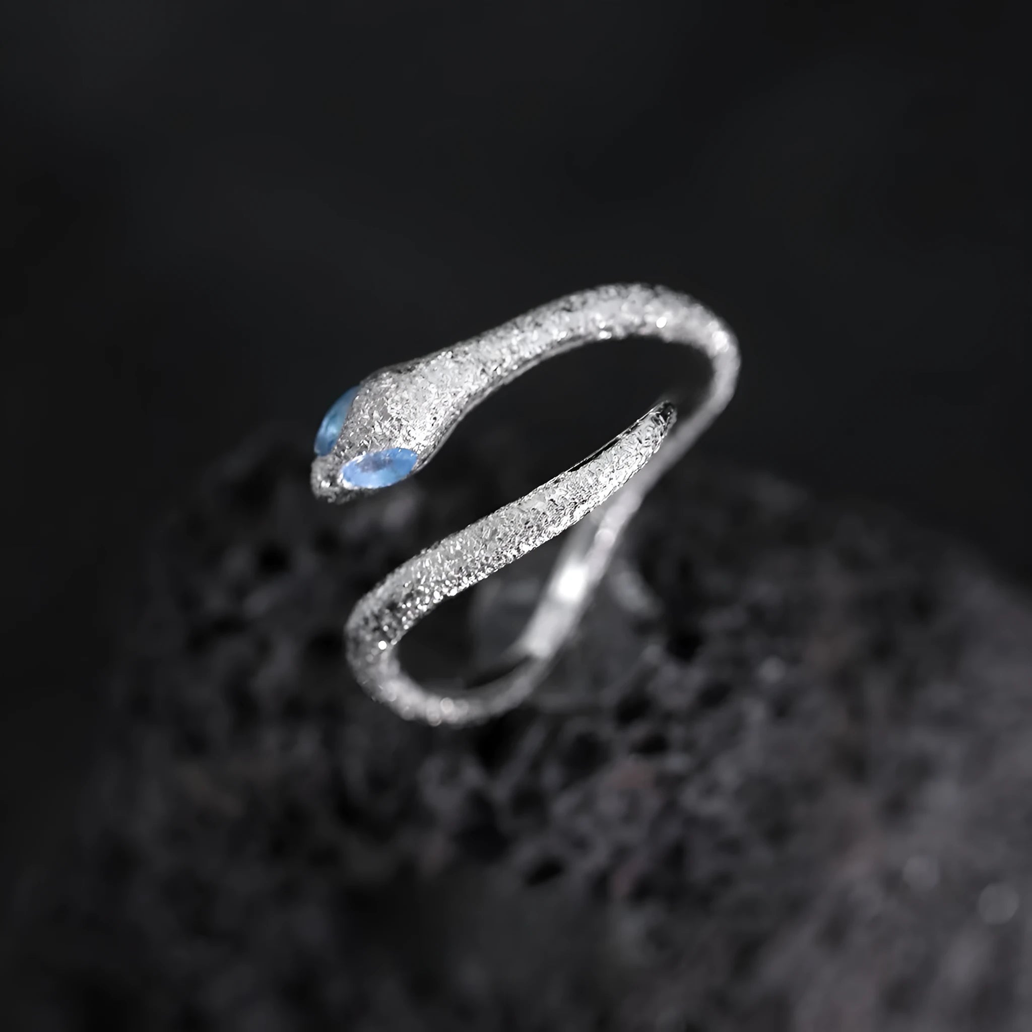 Adjustable silver snake ring for women with white gold electroplated colour finish