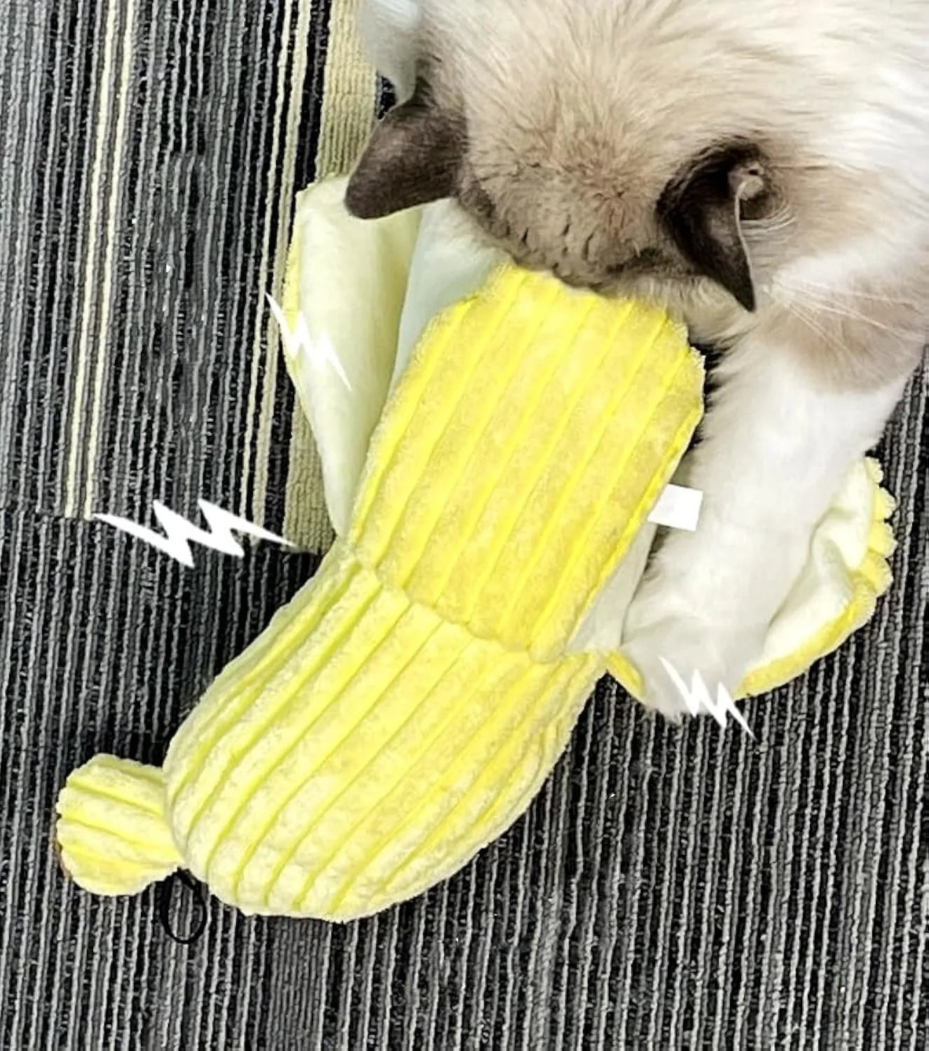 Yellow banana-shaped cat toy with plush fabric, measuring 33cm long