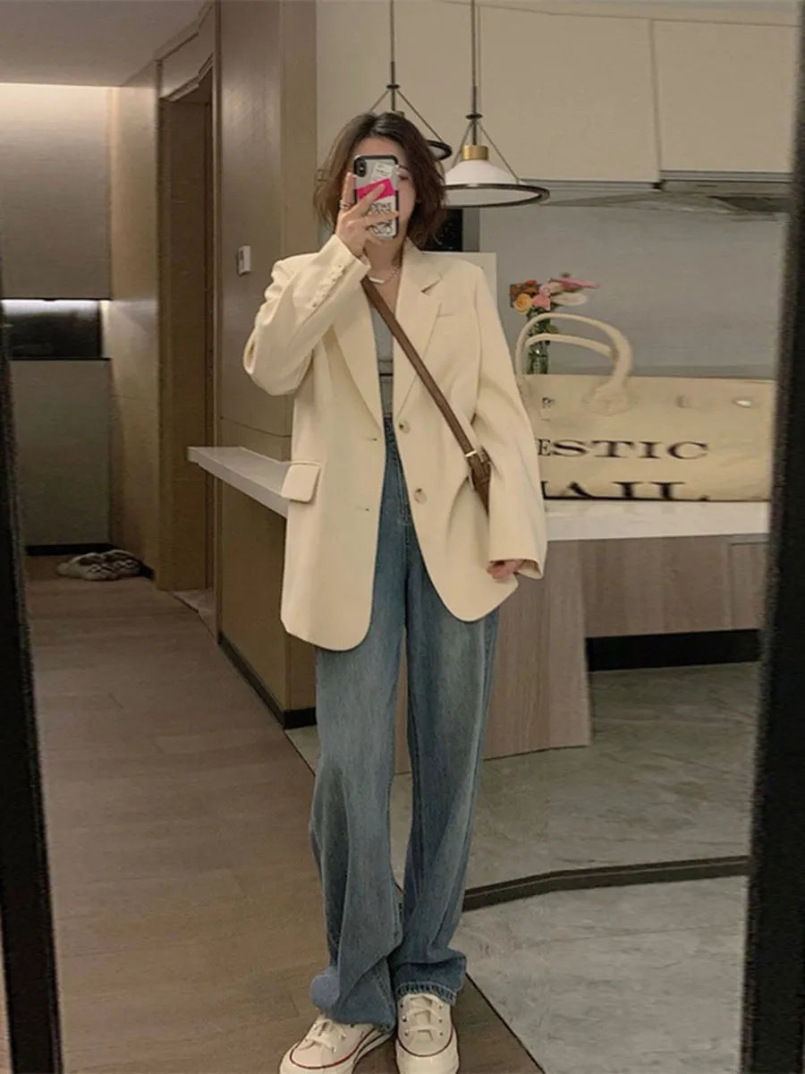 Korean-style solid colour suit jacket with regular sleeves and pockets