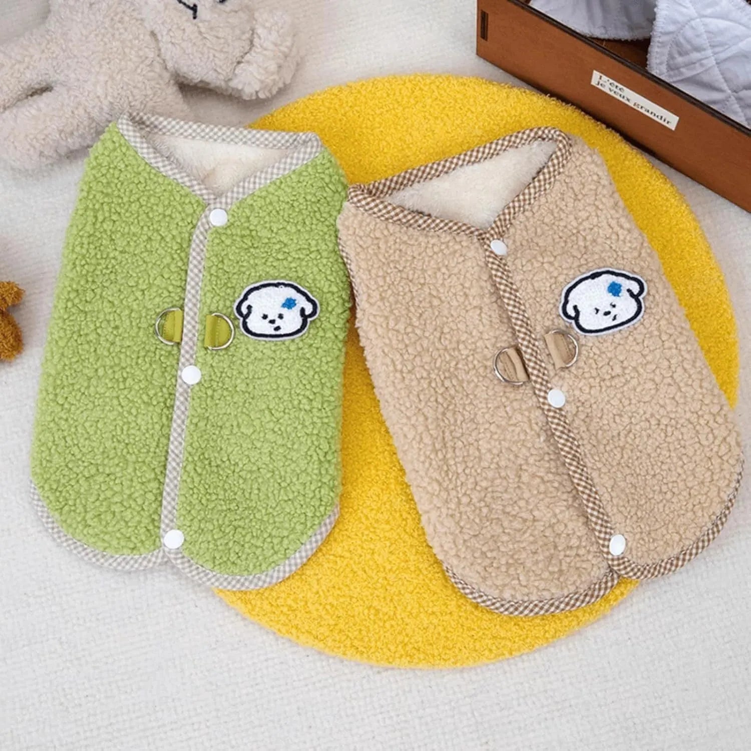 Green thickened coral fleece dog sweatshirt vest with a metal leash ring on the back