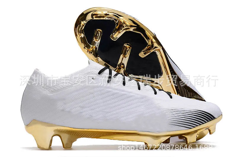 Men's low-top football shoes with knitted upper, rubber FG studs, and front lace-up closure.