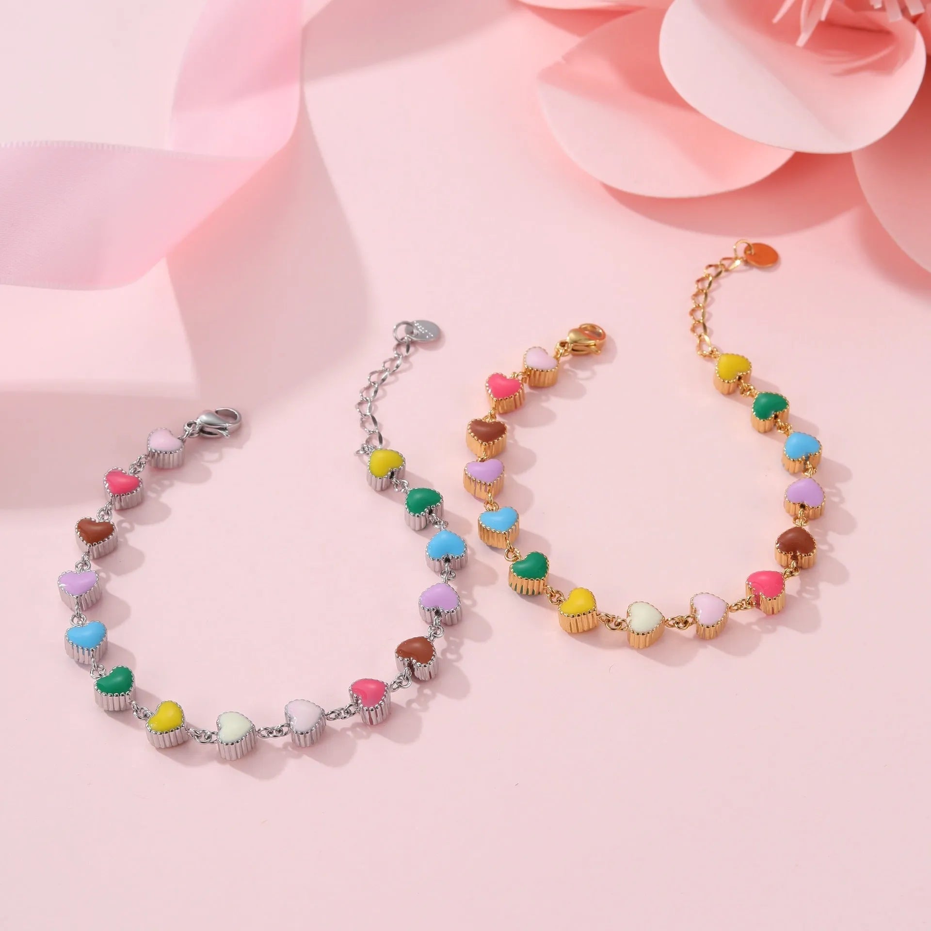 Women's heart-shaped titanium steel bracelet in gold or steel colour with electroplated finish
