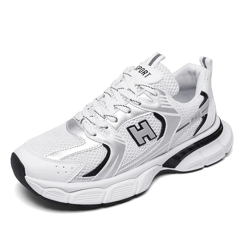 Men's solid-colour mesh running shoes with round toe and plastic sole.