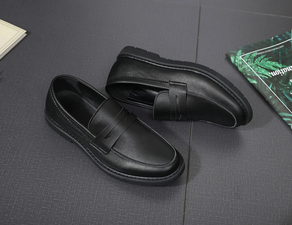 Men's casual slip-on shoes with microfiber upper, rubber sole, black tassel detailing, low top wedge heel