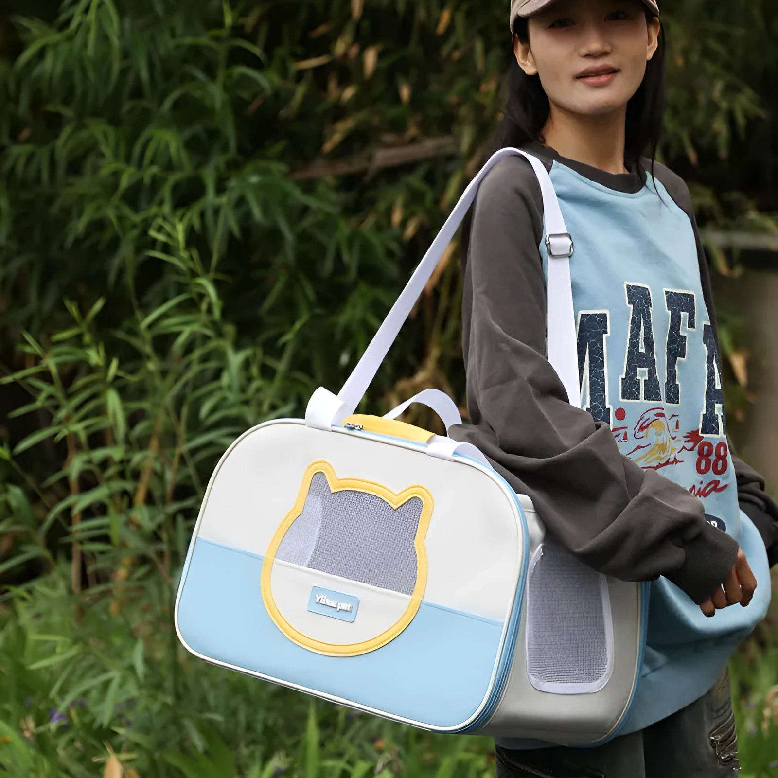 Oxford cloth foldable cat backpack in blue colour with mesh ventilation panels