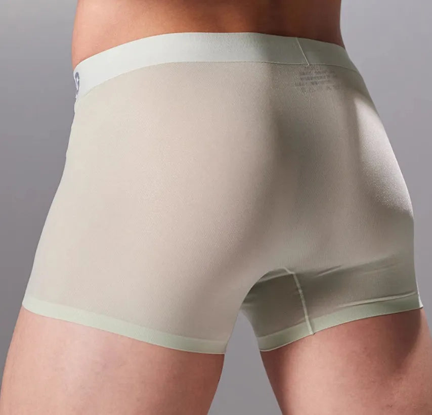 Lightweight antibacterial seamless sports underwear in four colours with size options up to 3XL