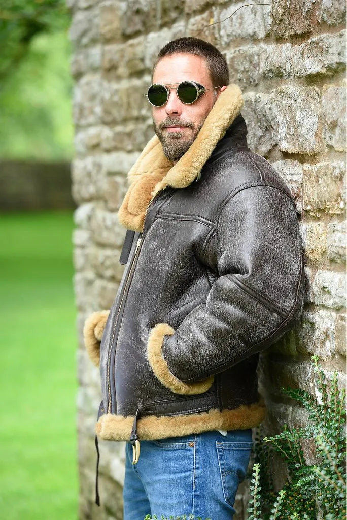 Vintage style synthetic leather fur coat for men in brown with side pockets