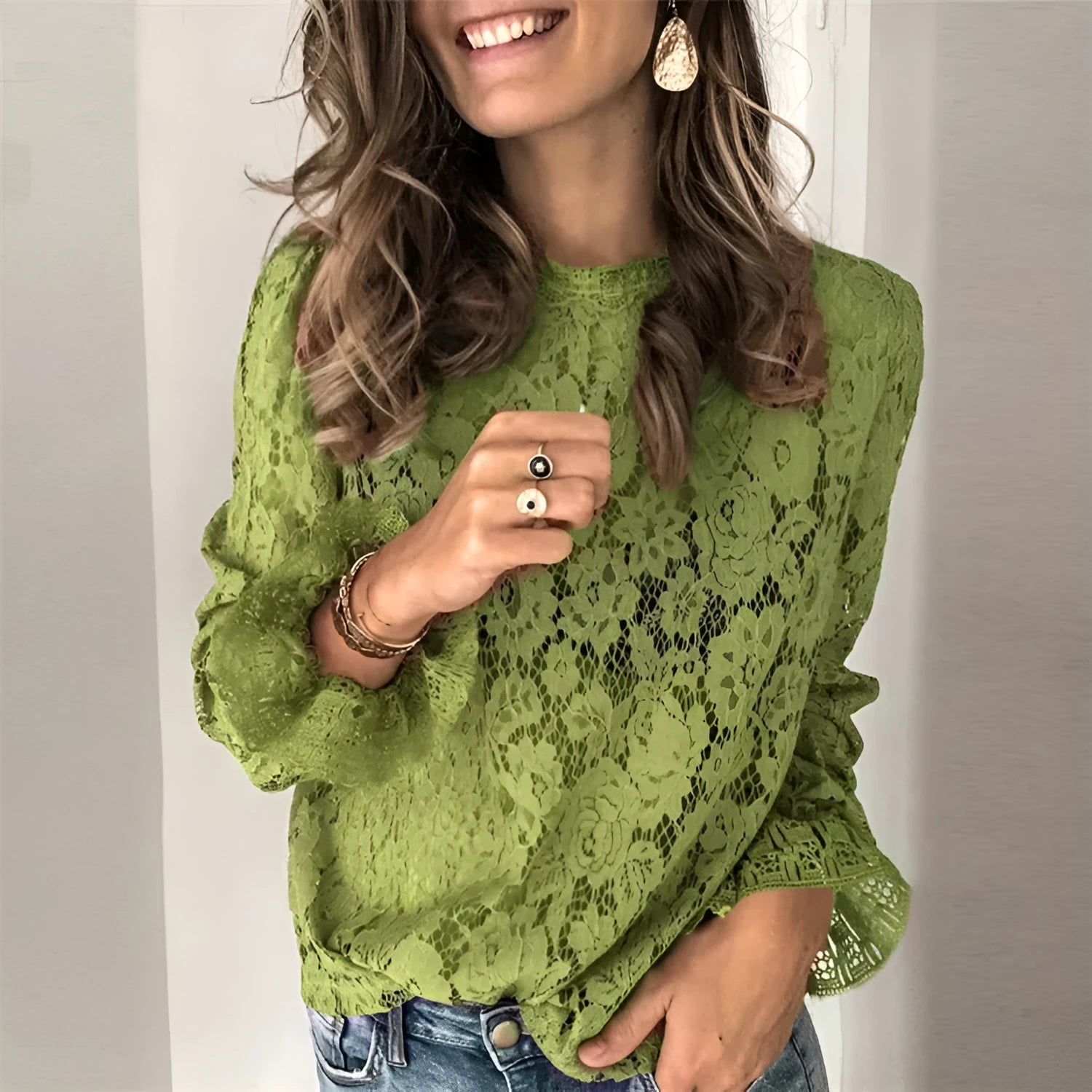 Women's loose-fit hollow-out lace shirt with zipper details in a streetwear style