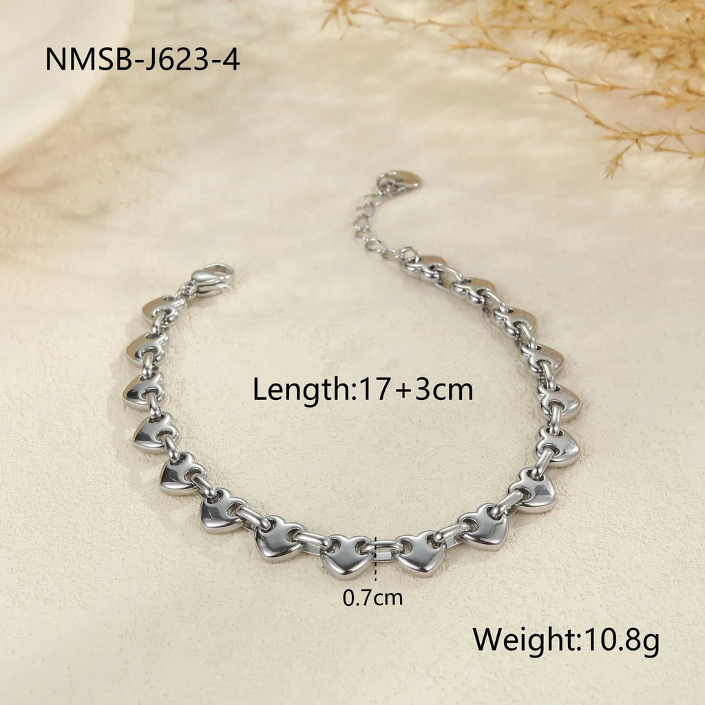 Stainless steel hollowed-out heart bracelet with electroplated 18K finish