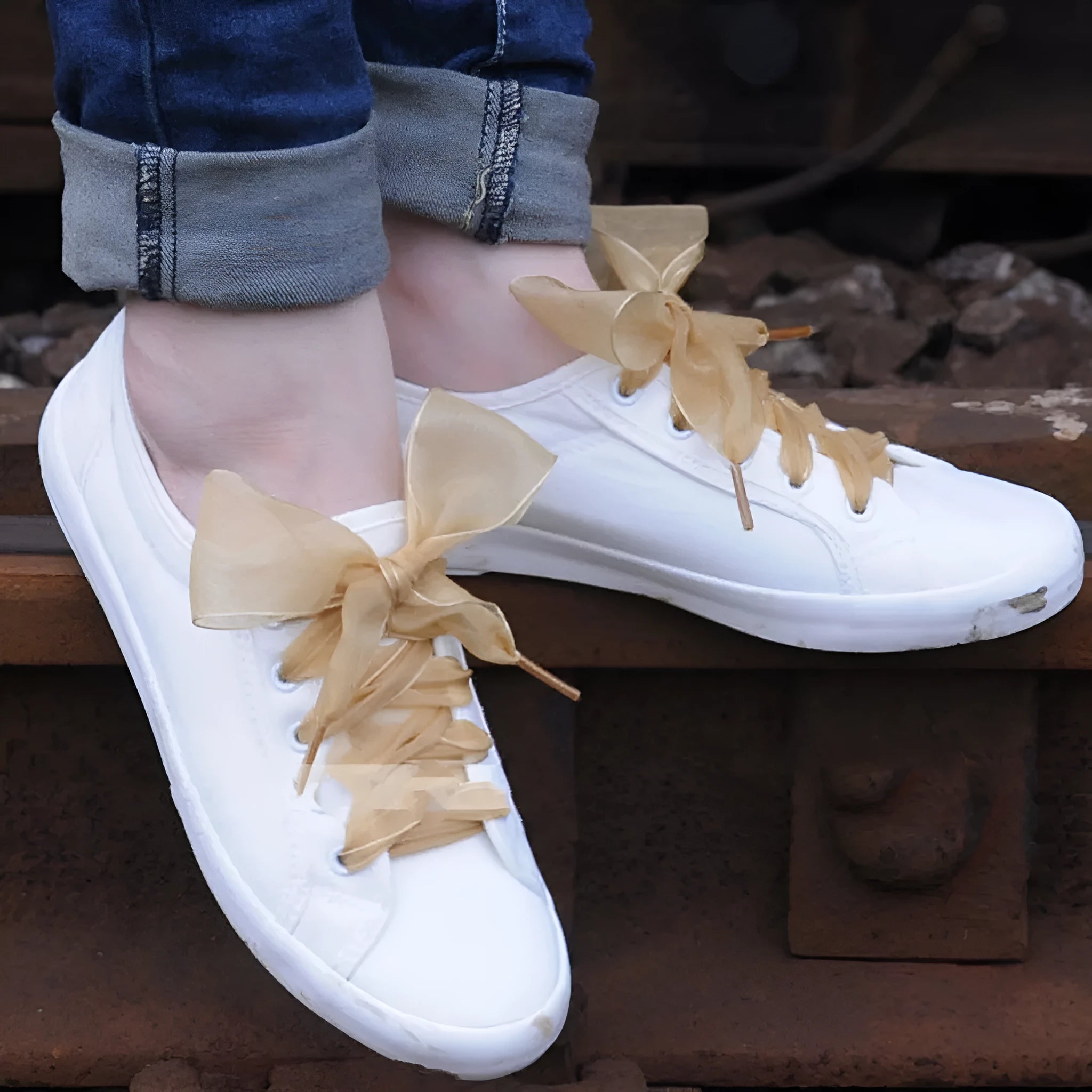Wide 4cm transparent silk shoelaces in beige, black, and wine red colours, showing length.