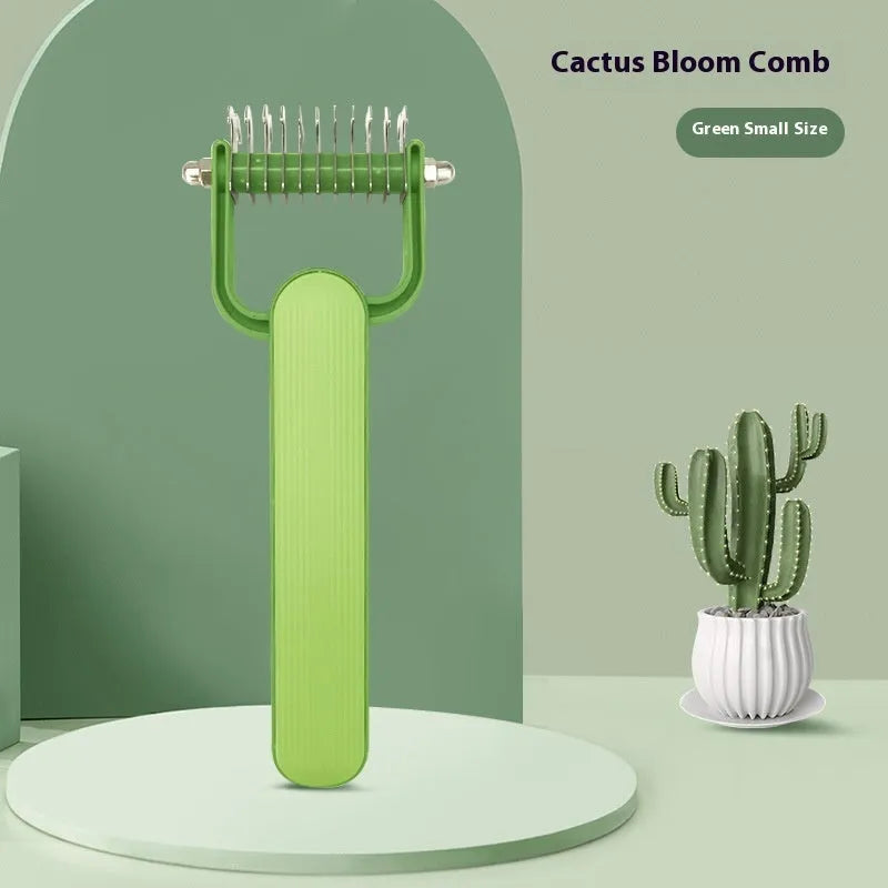 Dog grooming comb with stainless steel teeth and PP plastic handle in green or grey colour