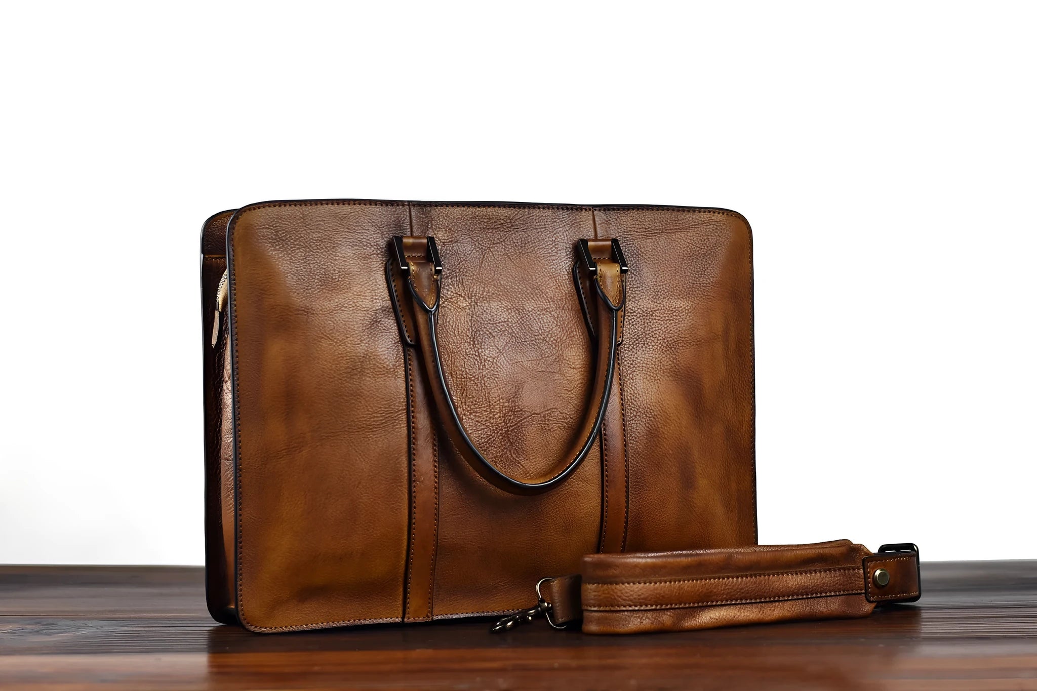 Men's 14-inch leather business handbag in horizontal square retro design with zipper closure