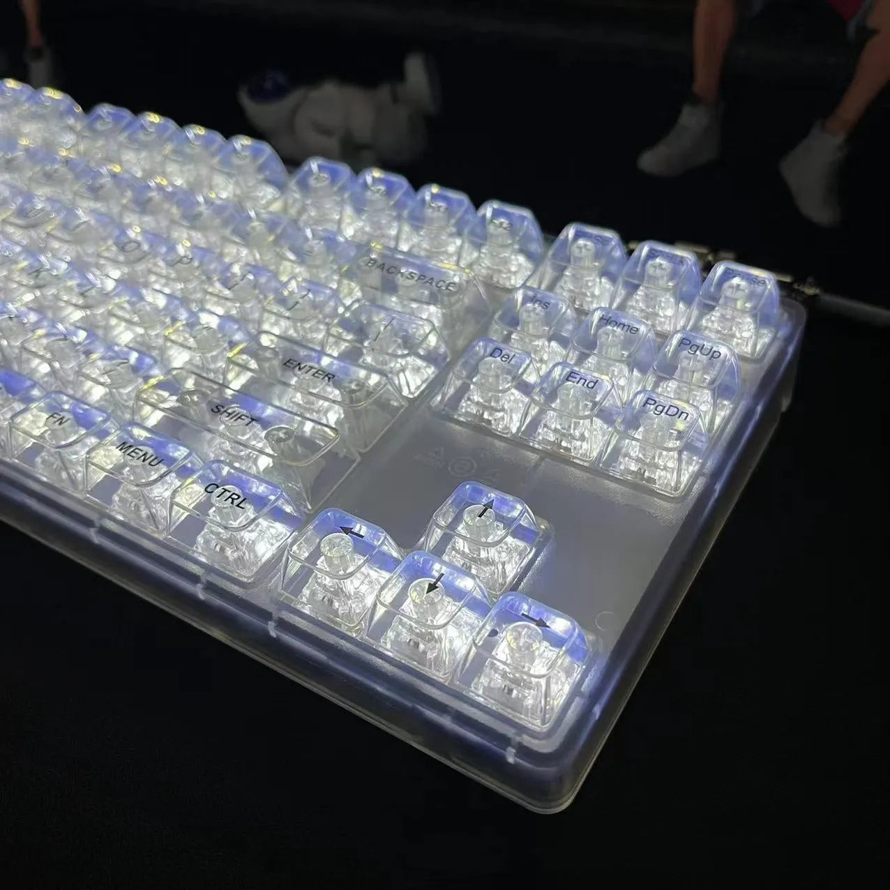 Universal transparent plastic key cap set with 132 pieces for mechanical keyboard replacement