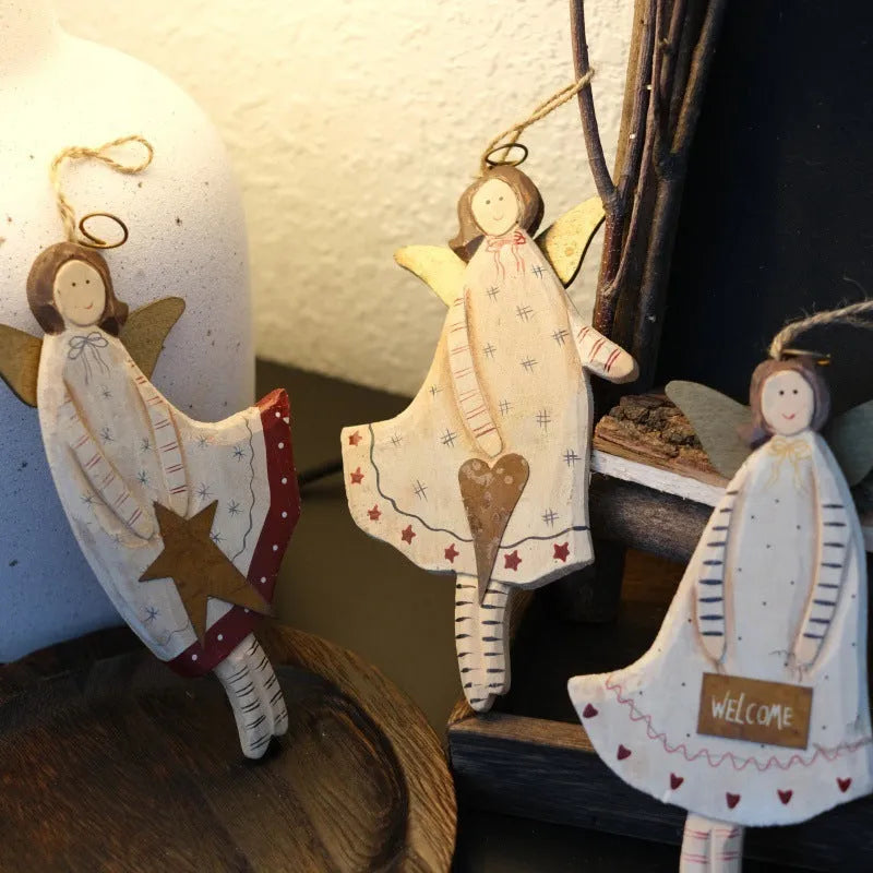 Hand-painted wooden door pendant with carved American country style design