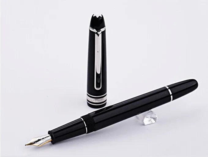 Two-colour nib fountain pen with black gold clip and pen case, 0.7mm iridium tip