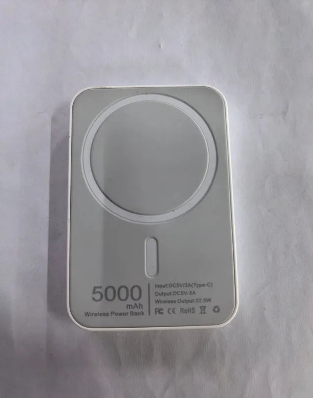 White magnetic wireless charging power bank with 5000mAh capacity measuring 100x65x16mm