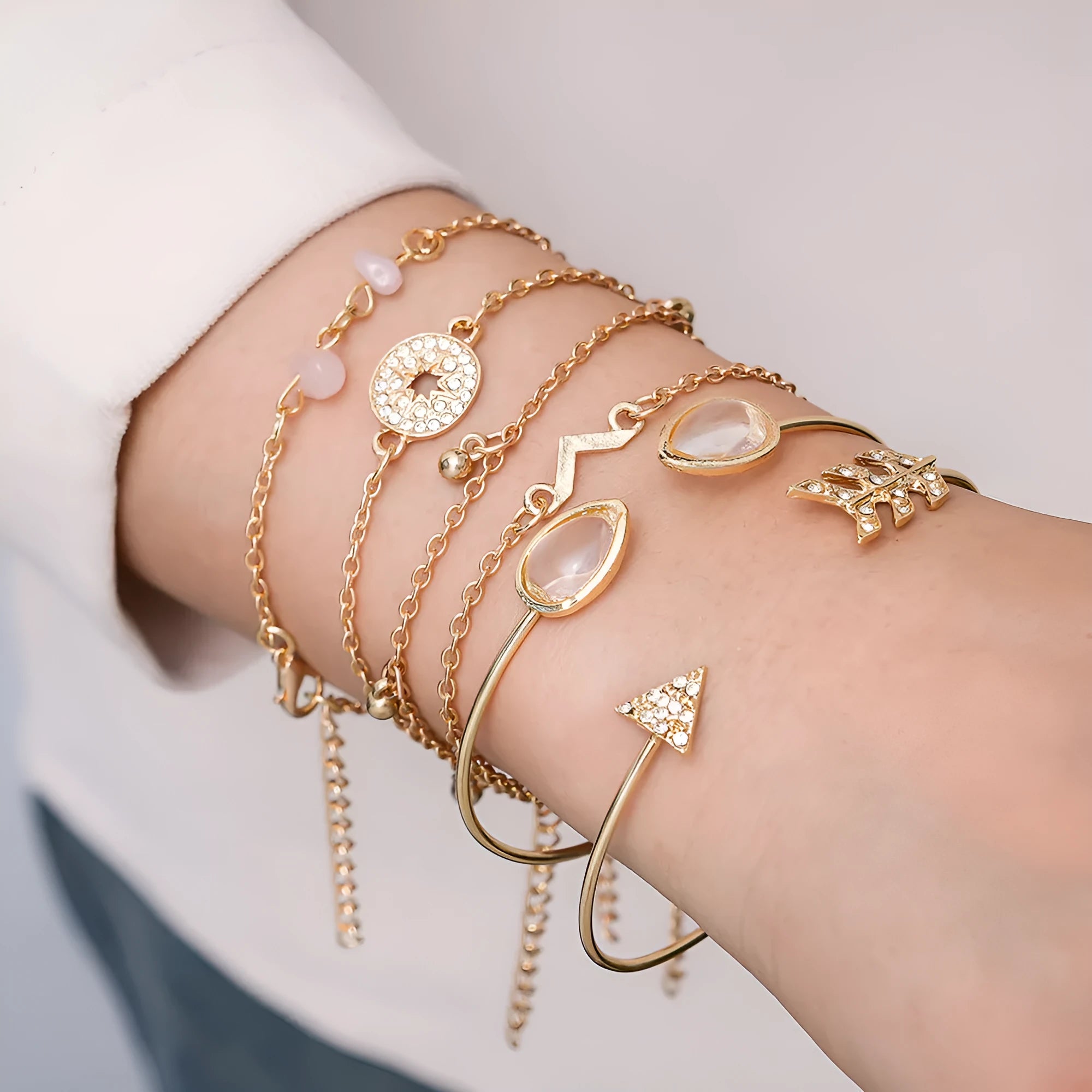 Women's six-piece bracelet set with golden spot drill, arrow and water drop charms