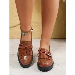 Women's brown loafers with bow detail on artificial PU upper, flat slip-on style