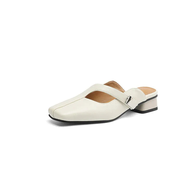 British-style square toe outdoor slippers in artificial PU leather with a rubber sole.