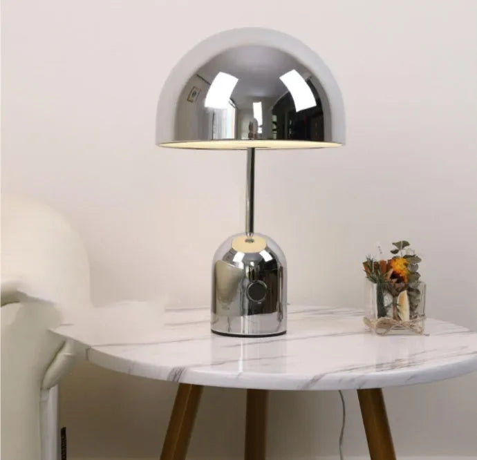 Post-modern metal table lamp in rose gold finish with 280x450mm dimensions