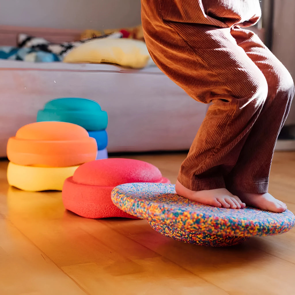 Plastic wood surf balance board for children aged 4-6 in mixed colour wood style