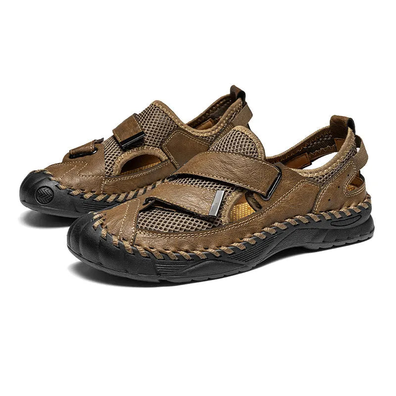 Men's casual non-slip breathable beach sandals with mesh upper and rubber sole
