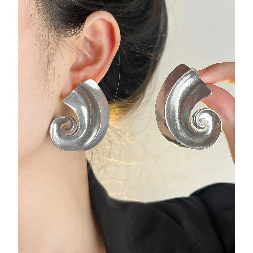Geometric retro design ear studs with 5cm length in gold and silver electroplated finishes