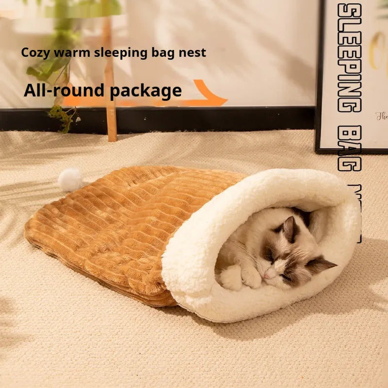 Flannel cat sleeping bag nest measuring 50 by 40 cm in blue rabbit, pink Trojan, or striped patterns