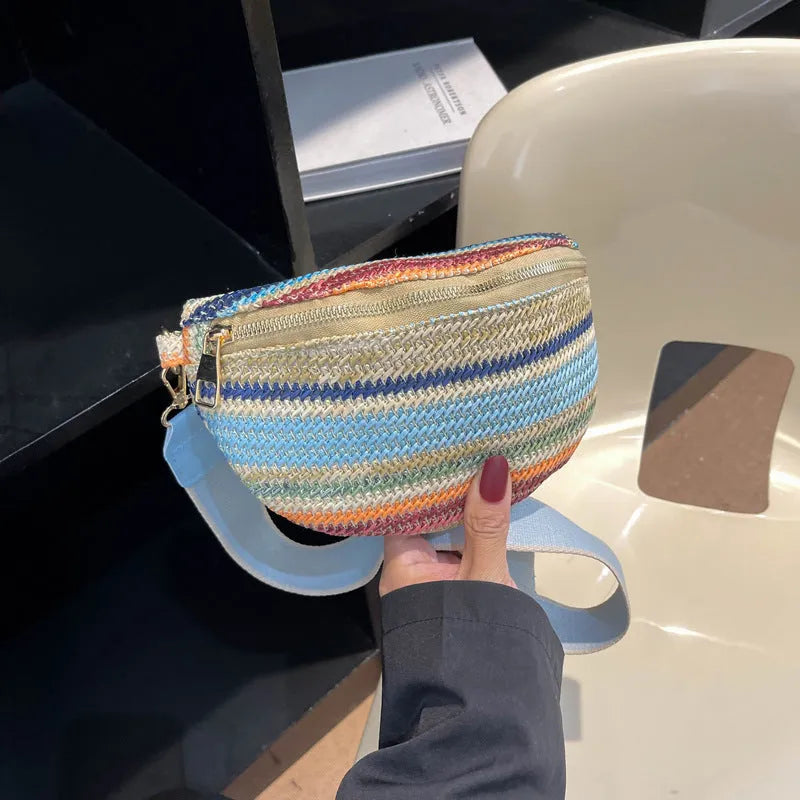 Women's woven straw shoulder bag in bohemian style with zippered compartment