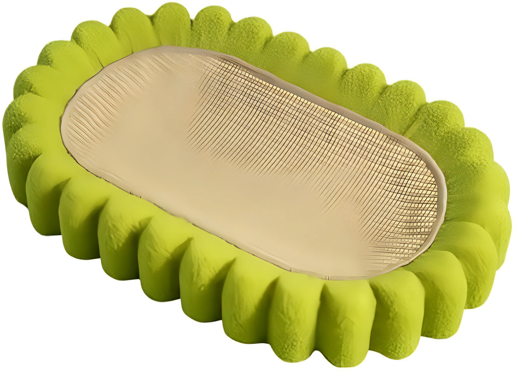 Green oval sisal cat scratching pad and bed measuring 650mm long
