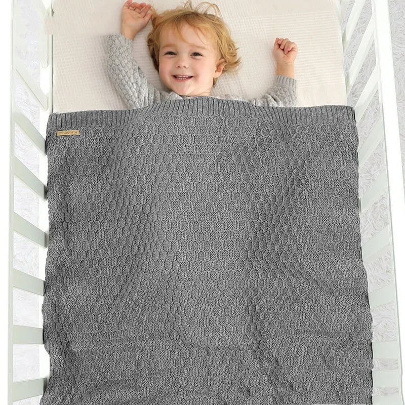 70×90 cm solid colour infant hug blanket with textured three-dimensional lines